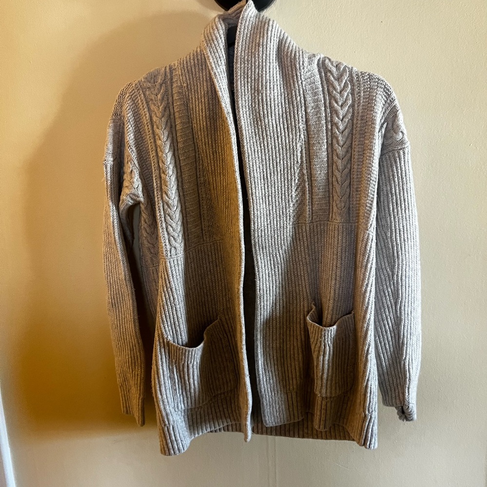 Abercrombie & Fitch Women's Gray Cable Knit Cardigan
